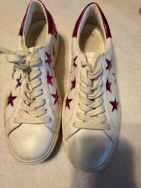 DOF Stella White Leather Star Sneakers with Magenta Metallic Detail